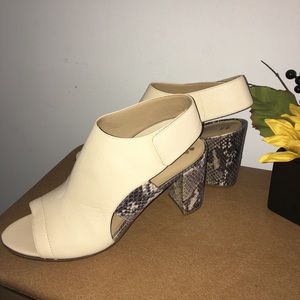 Naturalizer leather beige block heels size 11